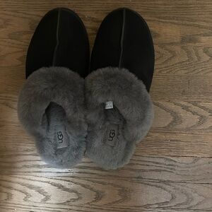 UGGS size 10